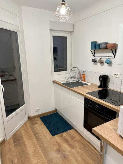 Amiens : Appartement Centre Ville Екстериор снимка