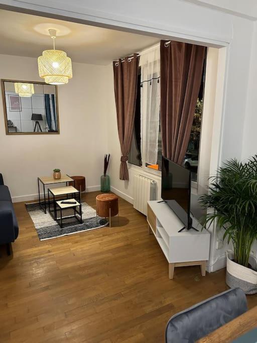 Amiens : Appartement Centre Ville Екстериор снимка